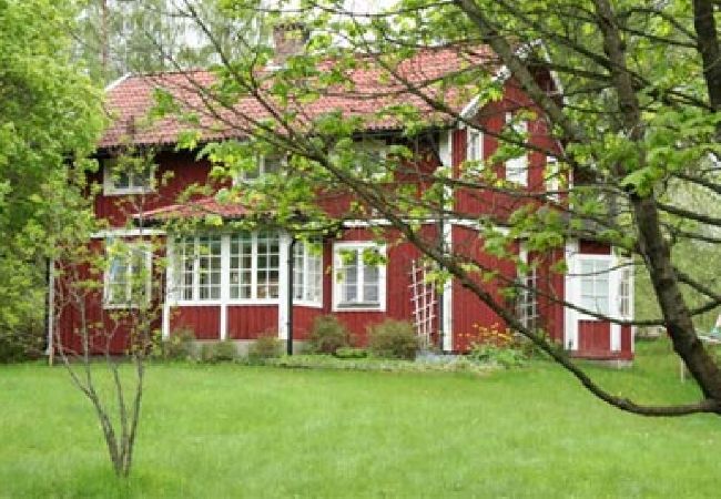 Ferienhaus in Skillingaryd - Ferienhaus am Wasser mit Boot und Angelmöglichkeiten