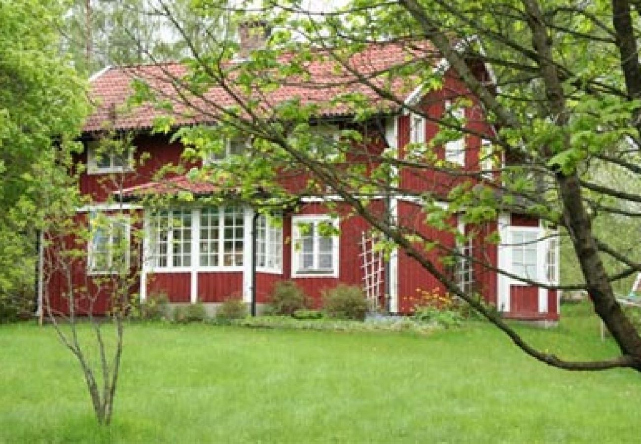 Ferienhaus in Skillingaryd - Ferienhaus am Wasser mit Boot und Angelmöglichkeiten