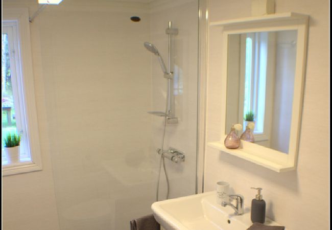 Ferienhaus in Lammhult - Ferienhaus mit Internet und Sauna und Boot am See Stråken in Småland Ferienhaus in Lammhult - Ferienhaus mit Internet und Sauna und Boot am See Stråken in Småland