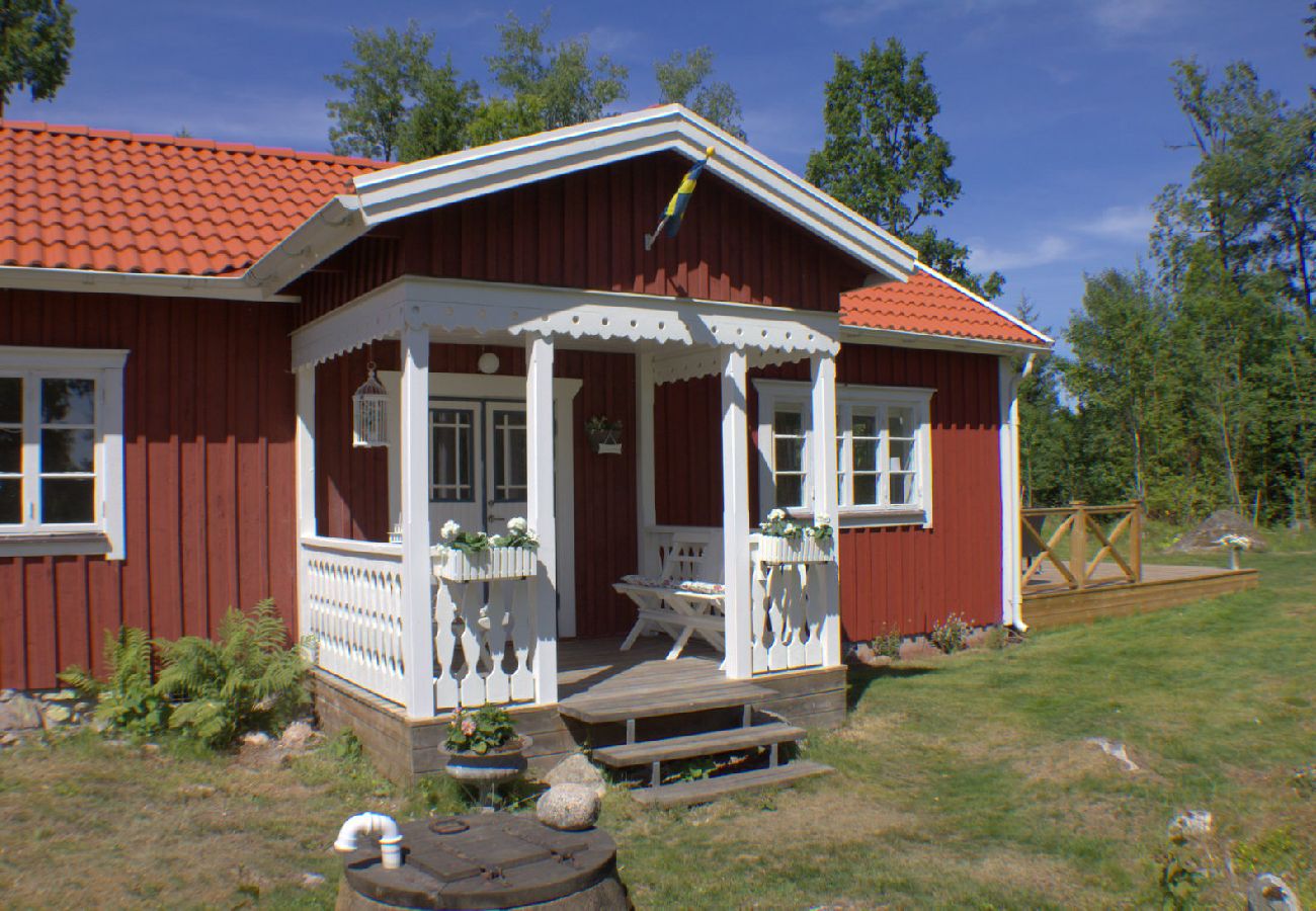 Ferienhaus in Lammhult - Ferienhaus mit Internet, Sauna und Motorboot am See Stråken in Småland