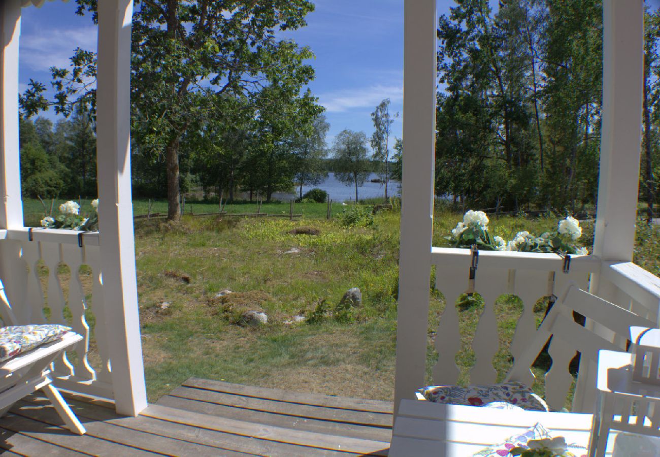 Ferienhaus in Lammhult - Ferienhaus mit Internet, Sauna und Motorboot am See Stråken in Småland