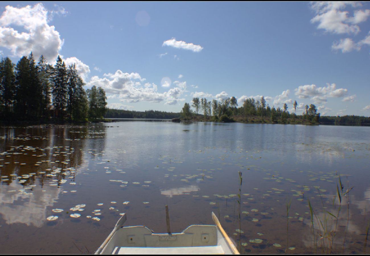 Ferienhaus in Lammhult - Ferienhaus mit Internet und Sauna und Boot am See Stråken in Småland