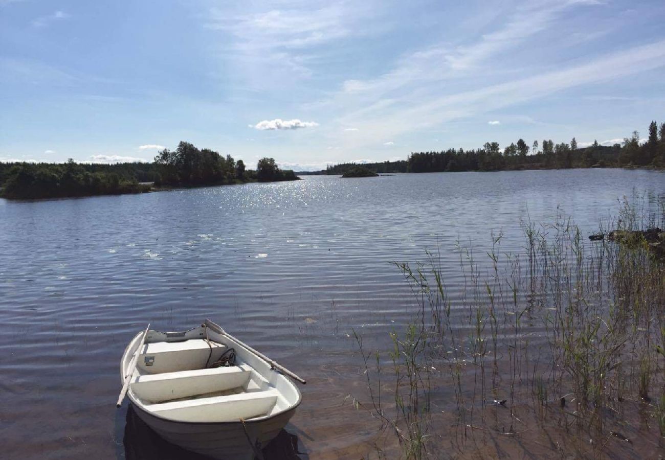 Ferienhaus in Lammhult - Ferienhaus mit Internet, Sauna und Motorboot am See Stråken in Småland