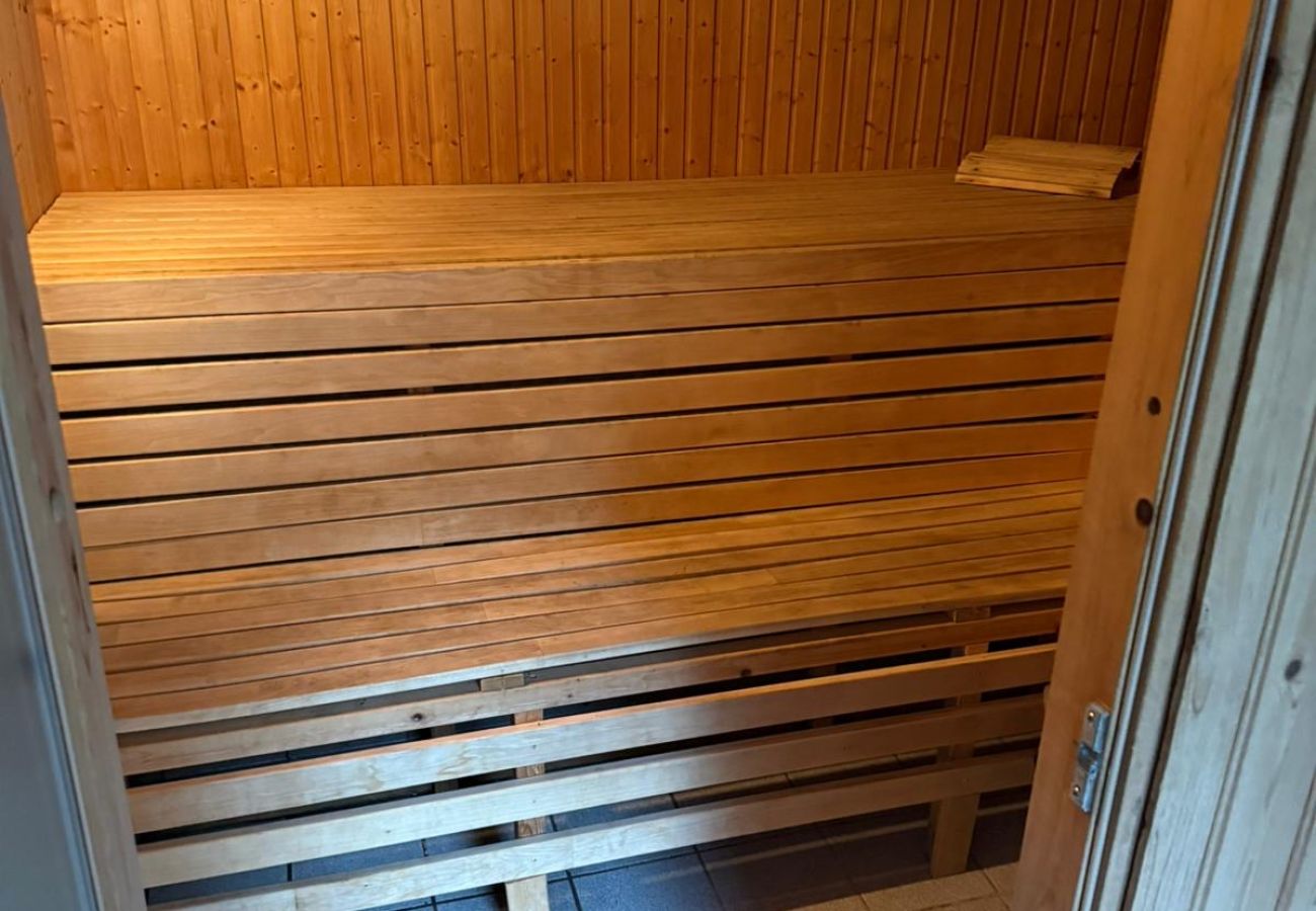 Ferienhaus in Ryd - Grosses, geräumiges Ferienhaus in Alleinlage mit Wintergarten - Hot tub - Pool - Sauna
