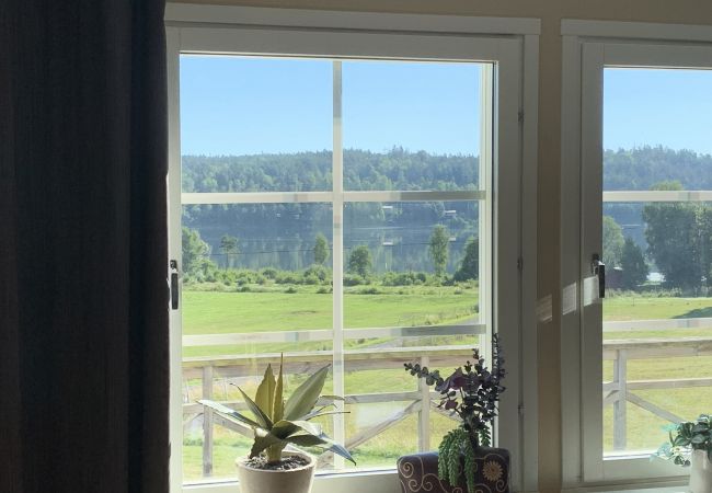 Ferienhaus in Mölnbo - Pferdehof mit Seeblick