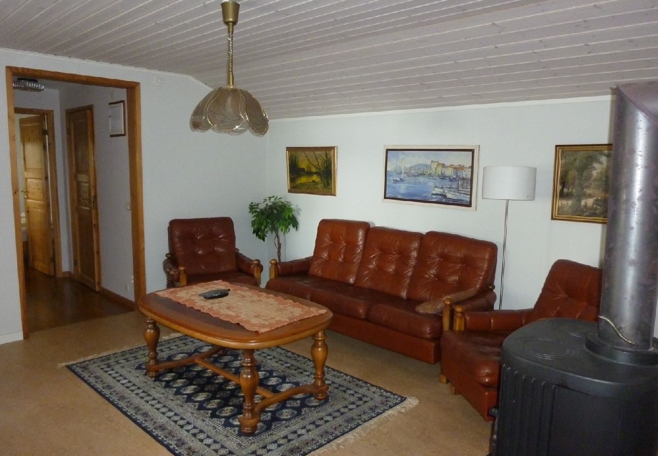 Ferienhaus in Markaryd - Ferienhaus direkt am Loka-See mit eigenem Boot