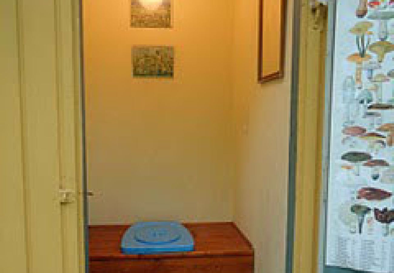 Ferienhaus in Höör - Ferienhaus in Alleinlage mitten im Wald