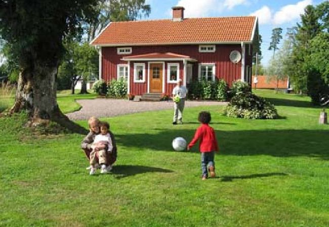 Ferienhaus in Ulricehamn - Gemütliches Ferienhaus am See zwischen Ulricehamn und Jönköping Ferienhaus in Ulricehamn - Gemütliches Ferienhaus am See zwischen Ulricehamn und Jönköping