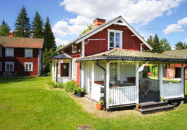 Ferienhaus in Hedesunda - Charmantes Ferienhaus unweit vom Ufer des  Dalälven