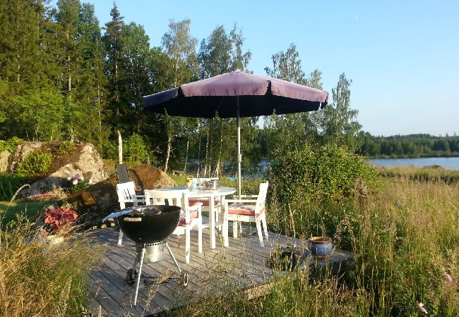 Ferienhaus in Skinnskatteberg - Ferienhaus direkt am See in Bergslagen mit Sauna und Boot Ferienhaus in Skinnskatteberg - Ferienhaus direkt am See in Bergslagen mit Sauna und Boot