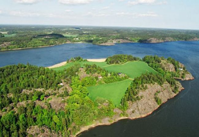 Ferienhaus in Vikbolandet - Urlaub mit Meerblick und Sauna