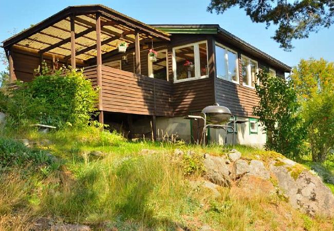 Ferienhaus in Vikbolandet - Urlaub mit Meerblick und Sauna