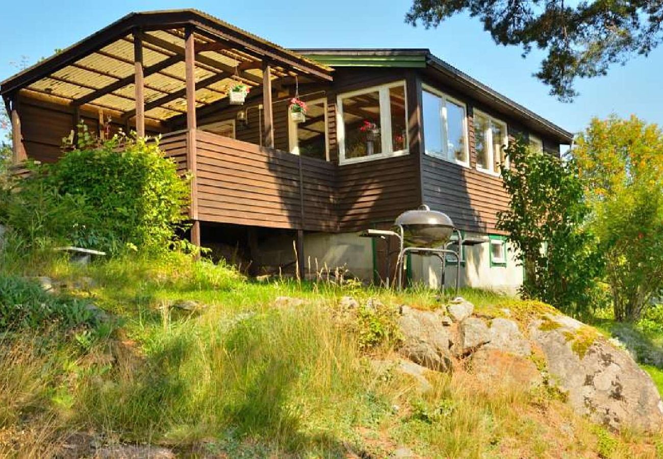 Ferienhaus in Vikbolandet - Urlaub mit Meerblick und Sauna