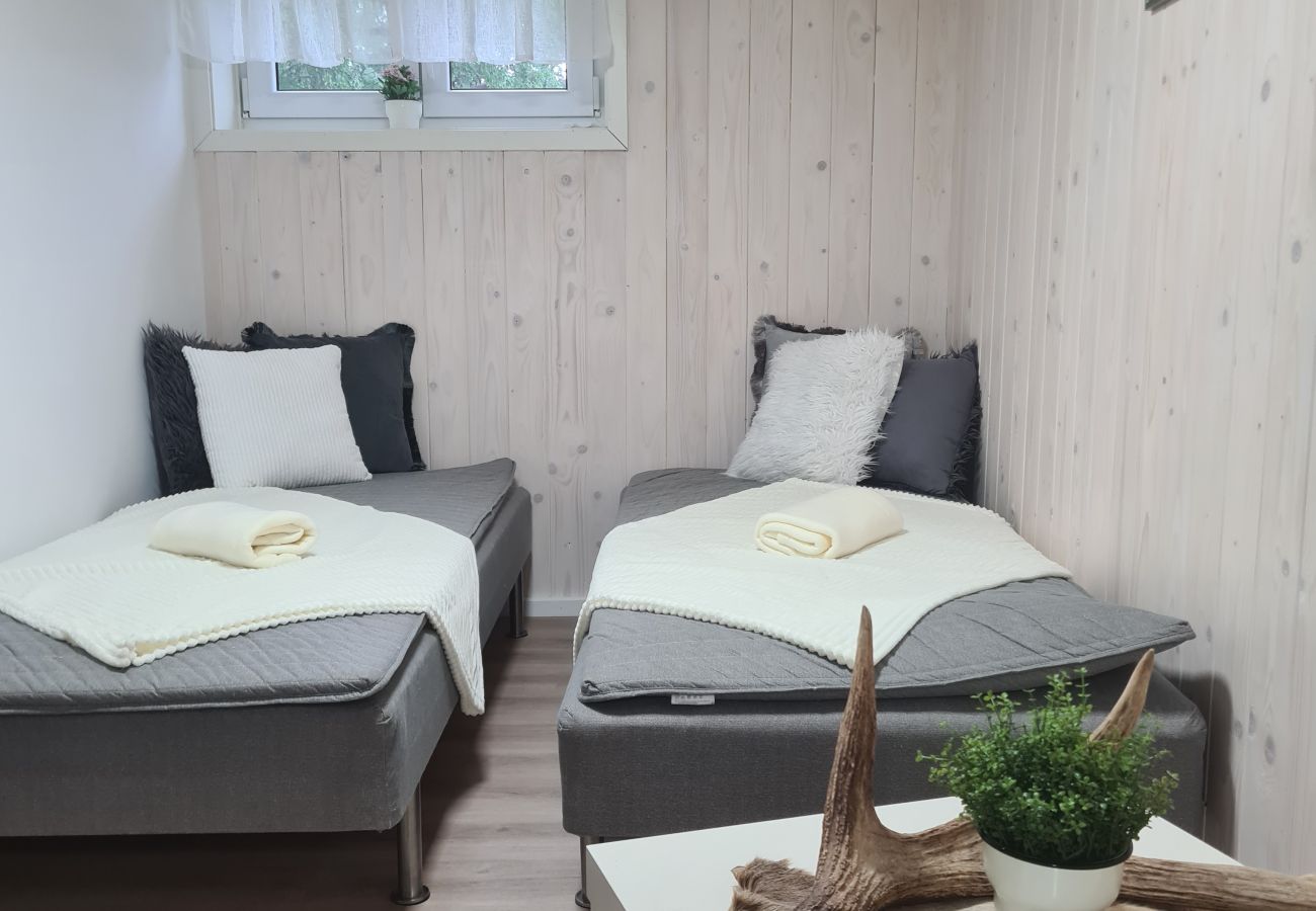Ferienhaus in Abborrträsk - Komfortables Ferienhaus direkt am See, Angeln, Jagd, Schneemobile fahren direkt ab Haus