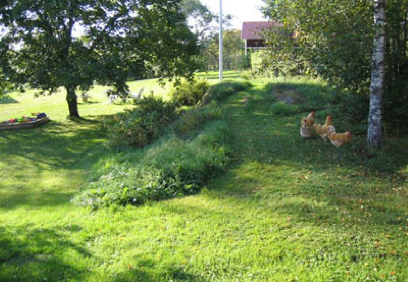 Ferienhaus in Malmköping - Gemütliches Ferienhaus zwischen Wiesen und Weiden im Land der Schlösser und Herrensitze