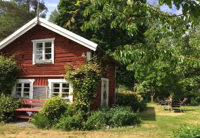 Ferienhaus in Aspabruk - Ferienhaus mitten im Wald von Trived zwischen zwei Seen