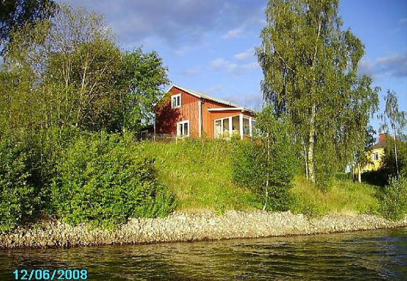 Ferienhaus in Näsåker - Schönes Ferienhaus am Ufer des Ångermanälven