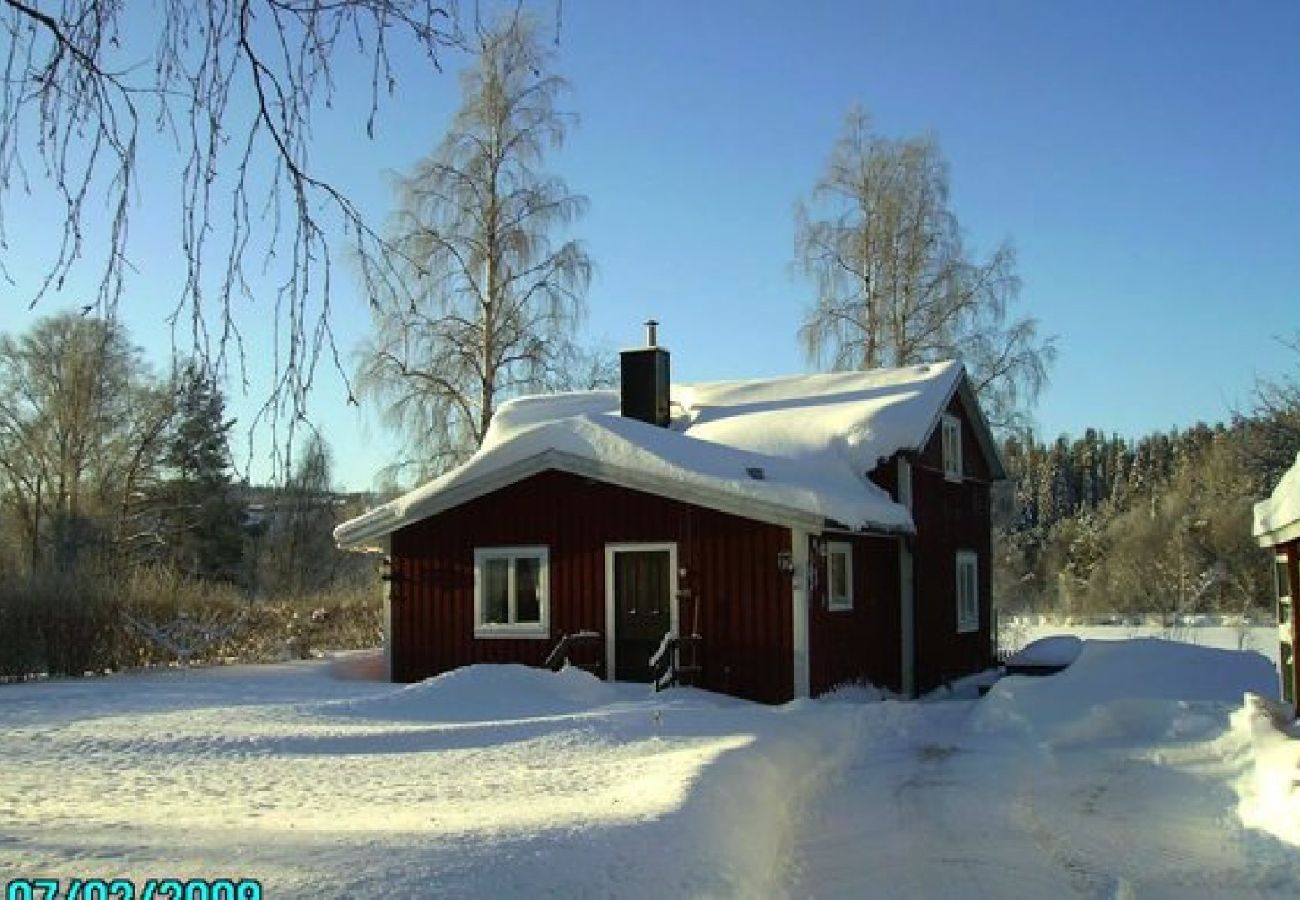 Ferienhaus in Näsåker - Schönes Ferienhaus am Ufer des Ångermanälven