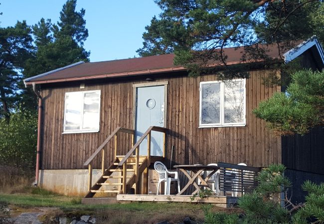 Ferienhaus in Tyresö - Schönes Ferienhaus in den Stockholmer Schären mit Motorboot und schnellem Internet 