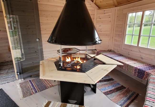 Ferienhaus in Gällö - Schönes Ferienhaus mit Seeblick auf einem Landhof