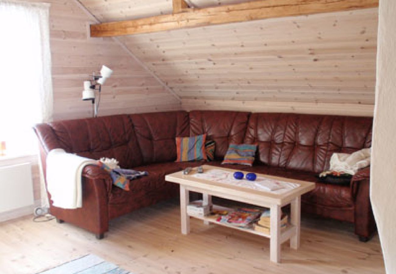 Ferienhaus in Gällö - Schönes Ferienhaus mit Seeblick auf einem Landhof