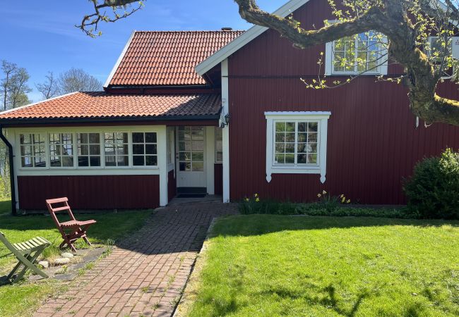 Ferienhaus in Köpmannebro - Einzigartiges Ferienhaus 40 Meter vom Wasser Ferienhaus in Köpmannebro - Einzigartiges Ferienhaus 40 Meter vom Wasser