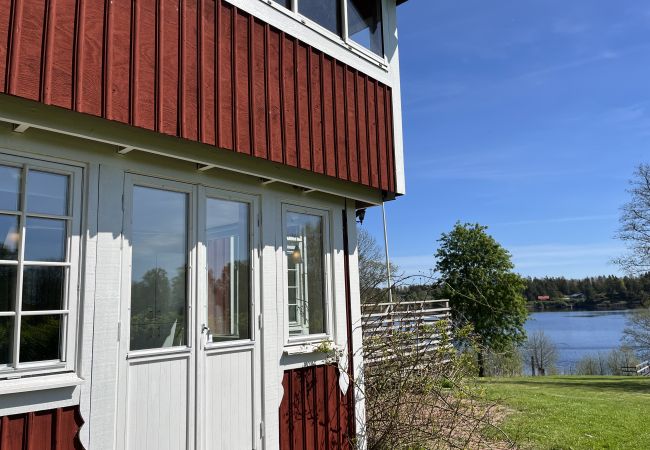 Ferienhaus in Köpmannebro - Einzigartiges Ferienhaus 40 Meter vom Wasser Ferienhaus in Köpmannebro - Einzigartiges Ferienhaus 40 Meter vom Wasser