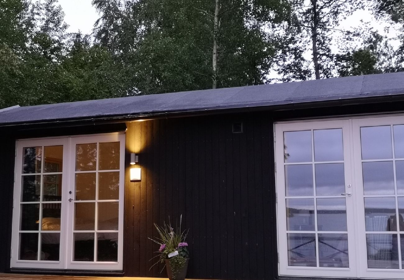 Ferienhaus in Näshulta - Direkt am See mit eigener Badestelle