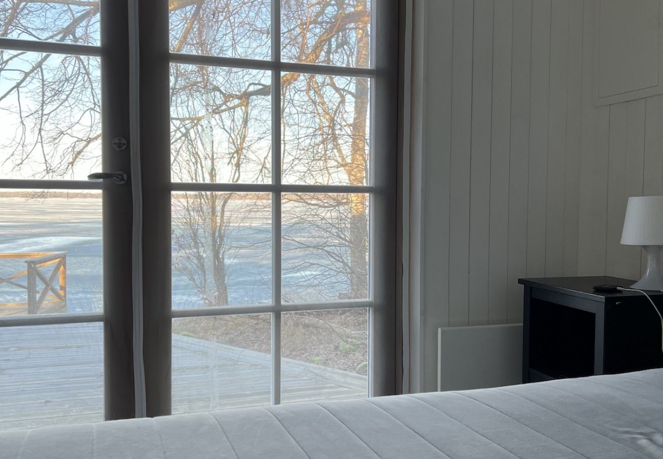 Ferienhaus in Näshulta - Ferienhaus sirekt am See mit eigener Badestelle