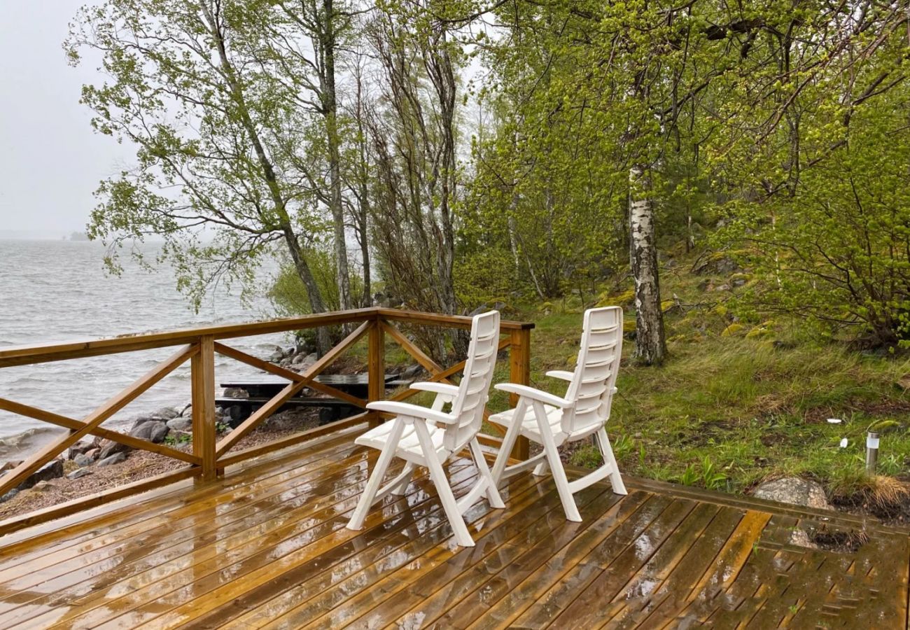 Ferienhaus in Näshulta - Direkt am See mit eigener Badestelle