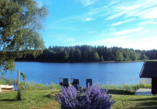 Ferienhaus in Gränna - Gemütliche Ferienhaus am See unweit von Gränna