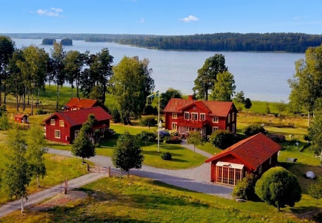 Ferienhaus in Gnesta - Traumurlaub am See auf einem Herrengut in Sörmland