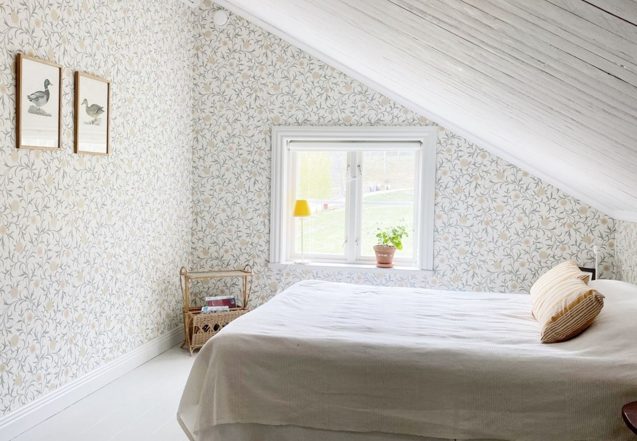 Ferienhaus in Gnesta - Traumurlaub am See auf einem Herrengut in Sörmland