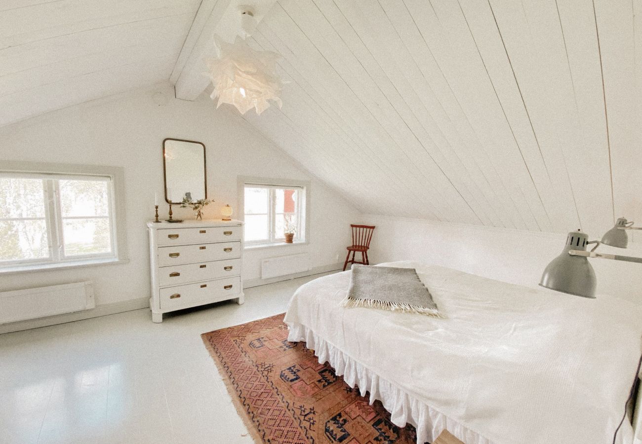Ferienhaus in Gnesta - Traumurlaub am See auf einem Herrengut in Sörmland