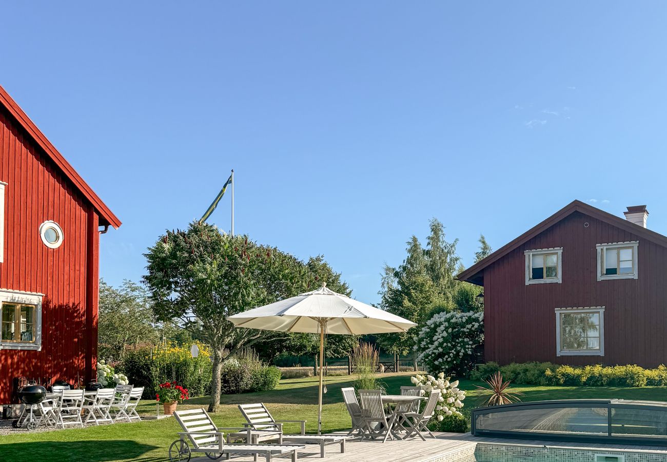 Ferienhaus in Gnesta - Traumurlaub am See auf einem Herrengut in Sörmland