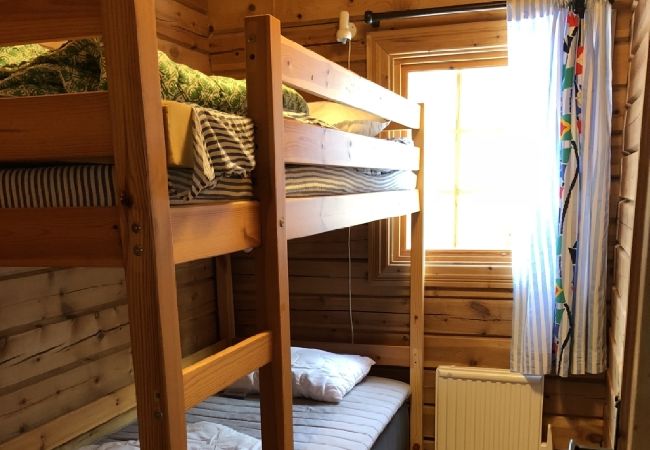 Ferienhaus in Lidhult - Schöne Ferienhaus-Blockhütte zwischen den See Bolmen und Unnen mit eigenem Boot Ferienhaus in Lidhult - Schöne Ferienhaus-Blockhütte zwischen den See Bolmen und Unnen mit eigenem Boot