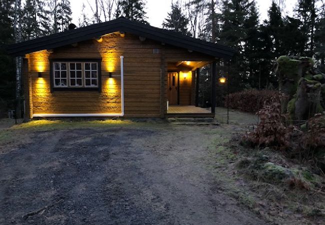 Ferienhaus in Lidhult - Schöne Ferienhaus-Blockhütte zwischen den See Bolmen und Unnen mit eigenem Boot Ferienhaus in Lidhult - Schöne Ferienhaus-Blockhütte zwischen den See Bolmen und Unnen mit eigenem Boot
