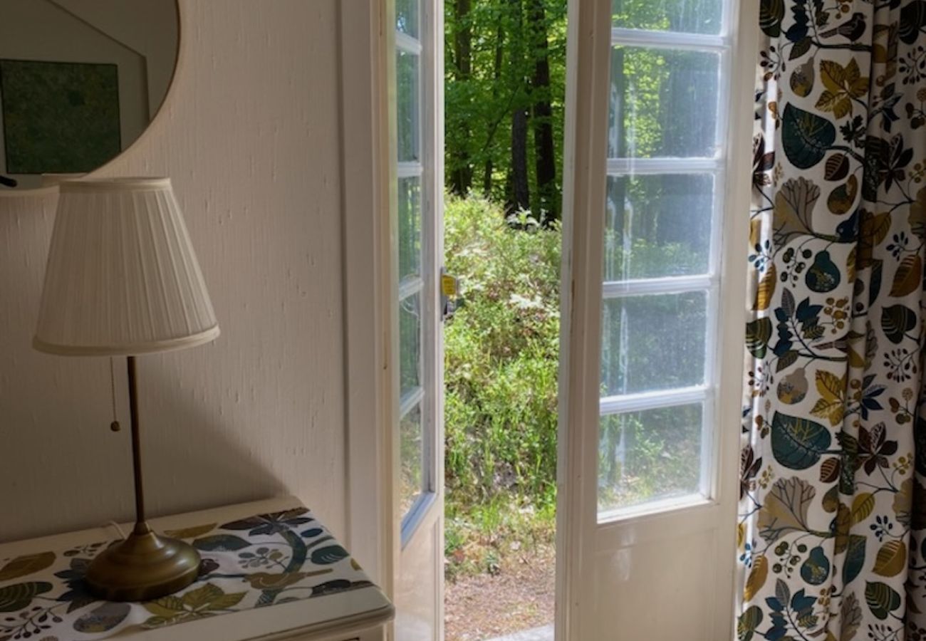 Ferienhaus in Röke - Urlaub an einem Waldsee in Skåne mit Boot