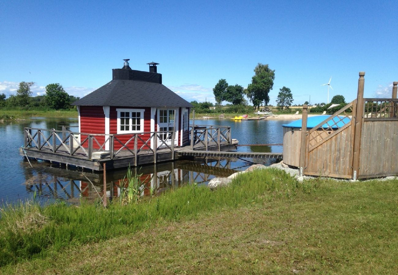 Ferienhaus in Köpingsvik - Schönes Ferienhaus mit Seeblick auf Öland