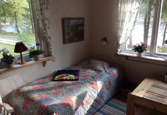 Ferienhaus in Hällingsjö - Urlaub an einem Badesee in Halland