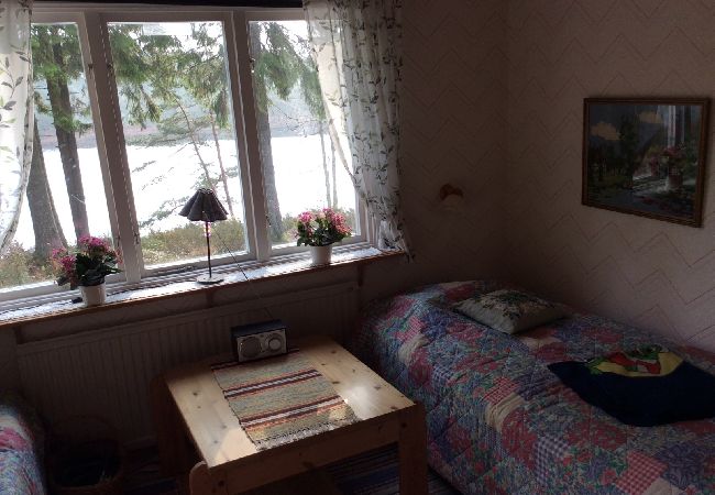 Ferienhaus in Hällingsjö - Urlaub an einem Badesee in Halland Ferienhaus in Hällingsjö - Urlaub an einem Badesee in Halland