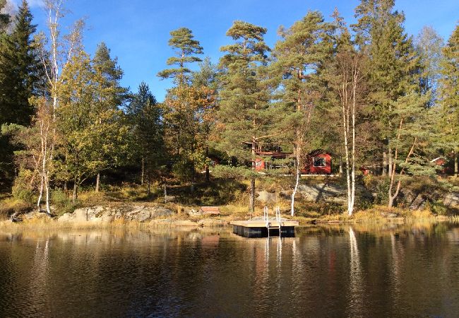 Ferienhaus in Hällingsjö - Urlaub an einem Badesee in Halland