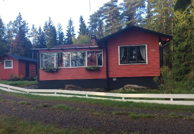 Ferienhaus in Hällingsjö - Urlaub an einem Badesee in Halland Ferienhaus in Hällingsjö - Urlaub an einem Badesee in Halland