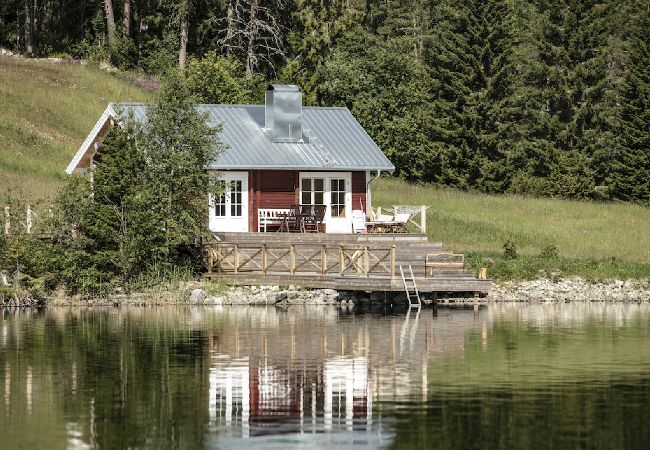  in Gällö - Traumlage mit riesiger Terrasse direkt am See