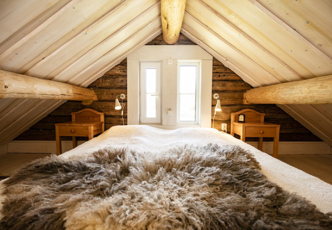 Ferienhaus in Gällö - Traumlage mit riesiger Terrasse direkt am See
