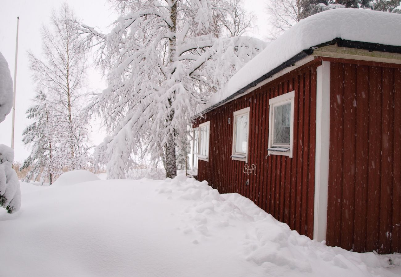 Ferienhaus in Säffle - Ferienhaus am See mit eigenem Badestrand