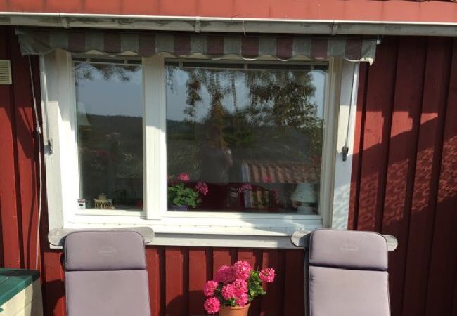 Ferienhaus in Tyresö - Reizendes Ferienhäuschen am Hang mit Meerblick bei Stockholm mit Internet Ferienhaus in Tyresö - Reizendes Ferienhäuschen am Hang mit Meerblick bei Stockholm mit Internet