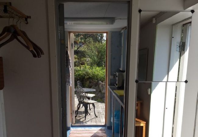 Ferienhaus in Tyresö - Reizendes Ferienhäuschen am Hang mit Meerblick bei Stockholm mit Internet Ferienhaus in Tyresö - Reizendes Ferienhäuschen am Hang mit Meerblick bei Stockholm mit Internet