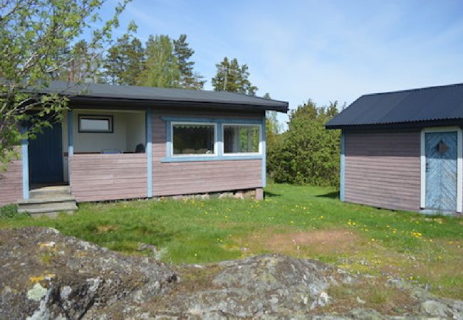 Ferienhaus in Vikbolandet - Ferienhaus in den Schären mit Seeblick in alle drei Richtungen