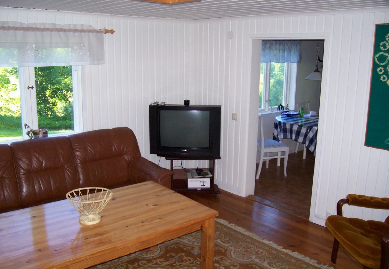 Ferienhaus in Stjärnhov - Ferienhaus im Grünen mit Seeblick